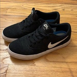 nike sb check sneakers